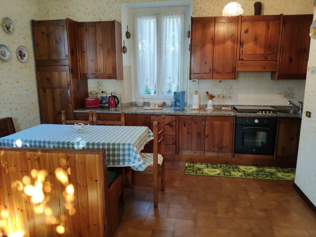 Casa Gialla Gera Lario Ngoại thất bức ảnh
